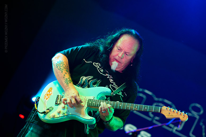 http://thebluesmobile.com/wp-content/uploads/2015/10/smokin_joe_kubek_8206.jpg